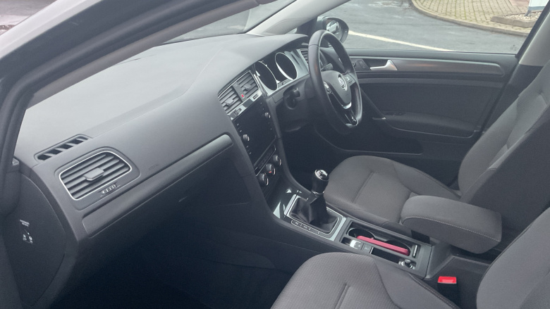 Volkswagen Golf 1.4 TSI SE [Nav] 5dr Petrol Hatchback